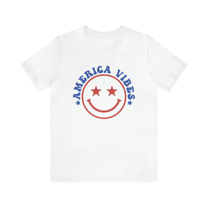 America Vibes Happyface July 4th Women's Short Sleeve Graphic Tee