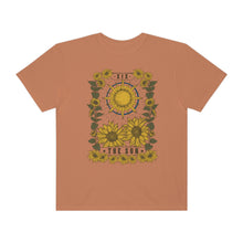 Load image into Gallery viewer, The Sun Tarot Women’s Vintage T-shirt
