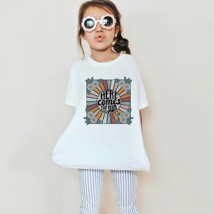 Here Comes The Sun Girls Youth Retro T-shirt