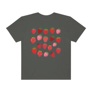 Strawberries Everywhere Women’s Vintage T-shirt