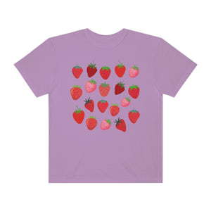 Strawberries Everywhere Women’s Vintage T-shirt