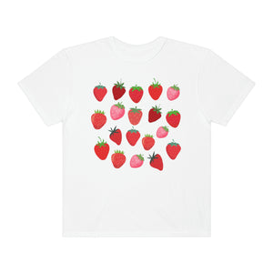 Strawberries Everywhere Women’s Vintage T-shirt