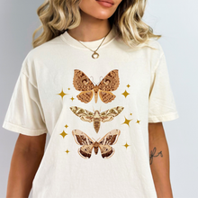 Load image into Gallery viewer, Star Moth&#39;s Women’s Vintage T-shirt
